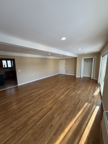 Building Photo - 74-78 Hammond Ave