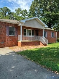 Building Photo - 2516 Skeet St