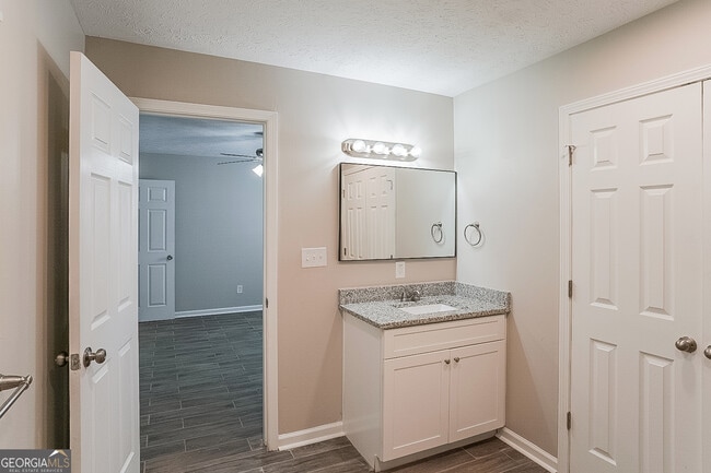 Building Photo - 200 Dodd St