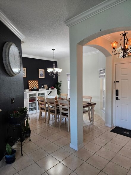 Building Photo - 3572 Valleyview Dr