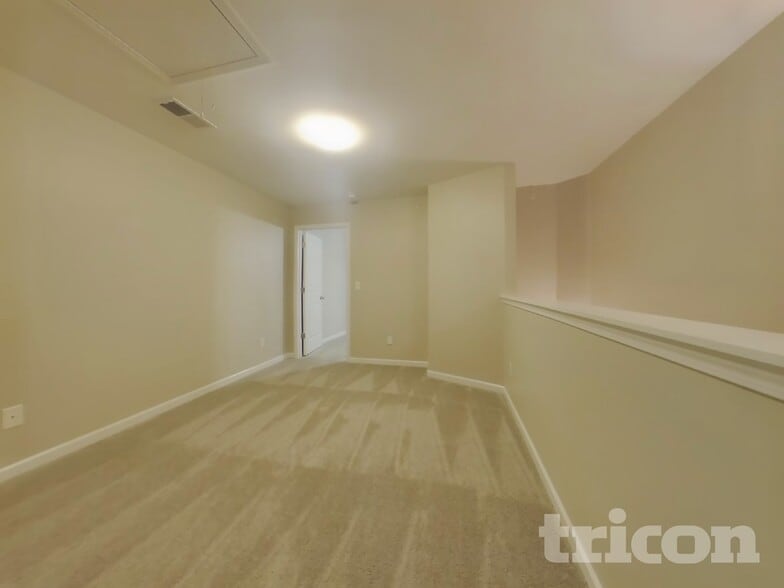 Building Photo - 502 Hickory Leaf Ct