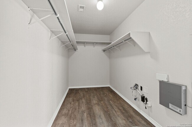 Building Photo - Spacious 4/2/2 in Meadows at Bridgewood