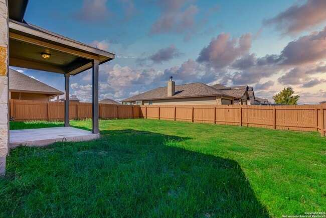 Building Photo - 2307 Clover Ridge