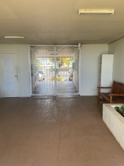 Building Photo - 87-561-561 Farrington Hwy