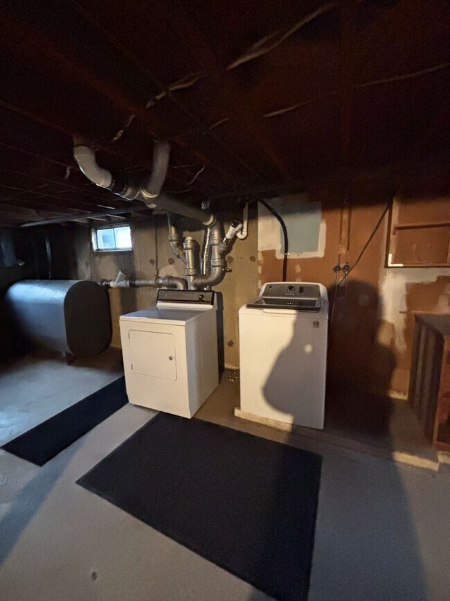 Building Photo - 4br Home for rent in Bethlehem PA