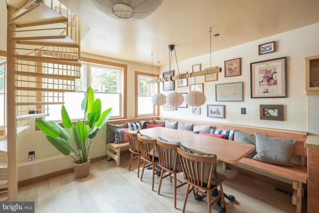 Building Photo - 2021 4th St NW