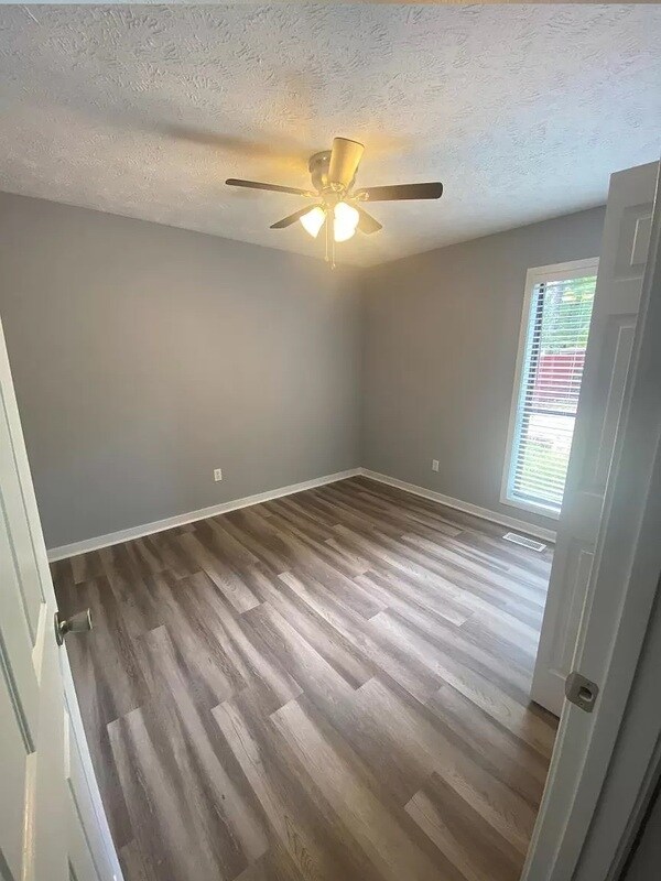 Building Photo - 5939 Dalton Rd