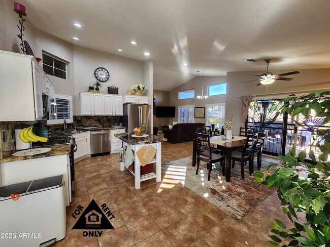 Building Photo - 15548 W Catalina Dr