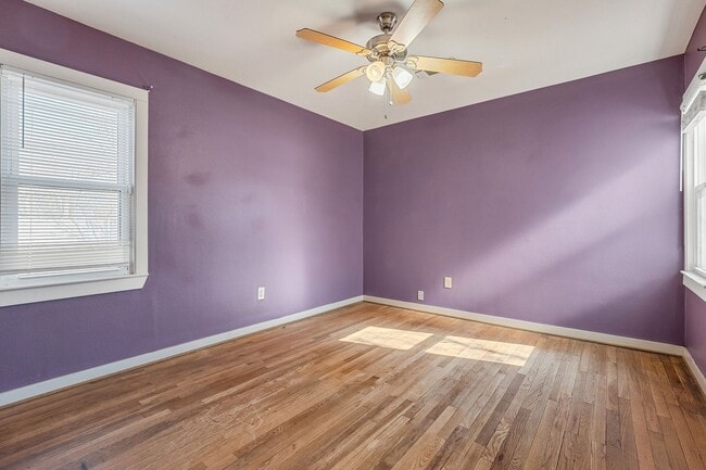 Building Photo - 3 bed 2 bath now available in the heart of Lubbock