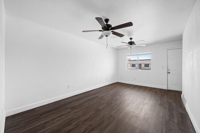 Building Photo - 18202 N Cave Creek Rd