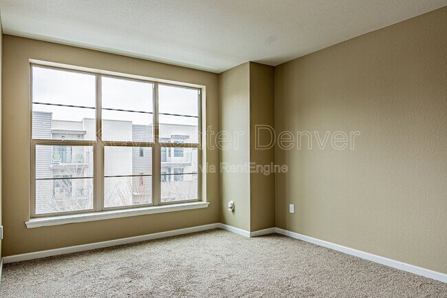 Building Photo - 492 S Saulsbury St