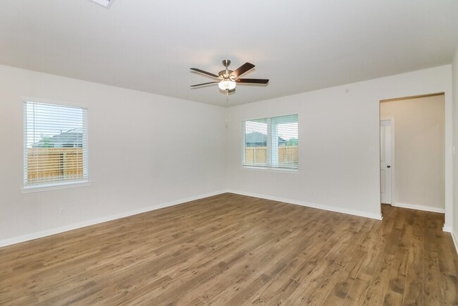 Building Photo - 401 Sunny Highlands Dr