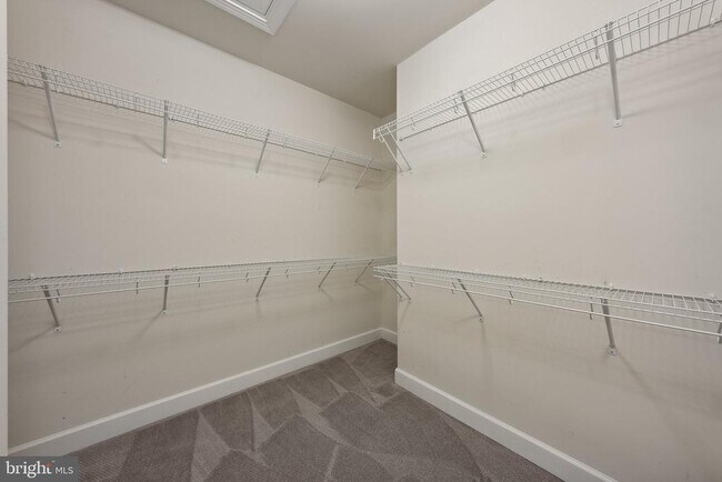 Building Photo - 13827 Litespeed Way