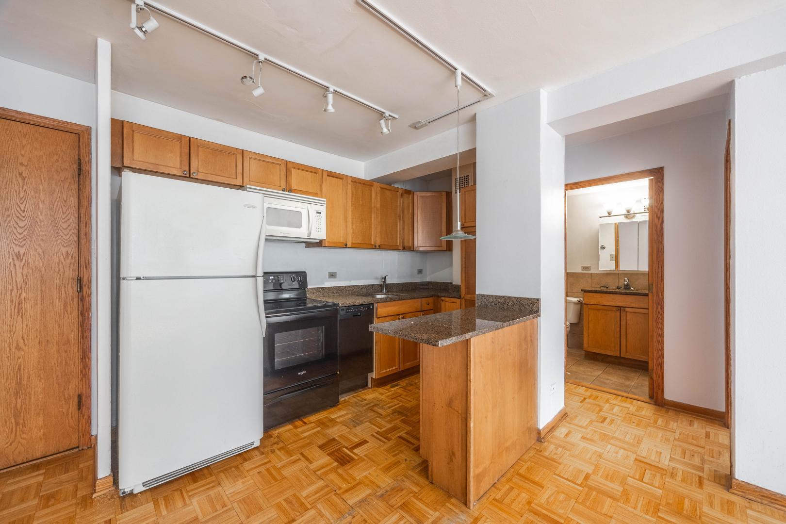 Building Photo - 4180 N Marine Dr