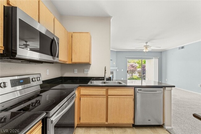 Building Photo - 2900 Sunridge Heights Pkwy