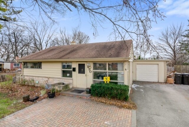 Building Photo - 850 Waukegan Rd