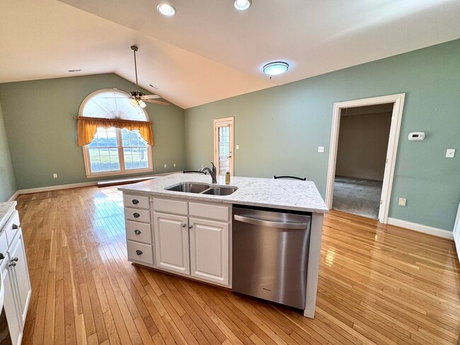 Building Photo - 88 St Annes Ct