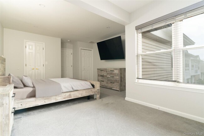 Building Photo - 50 N Broadway