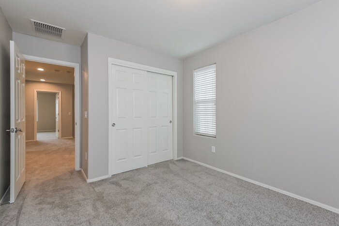 Building Photo - 758 W Calle Capotasto