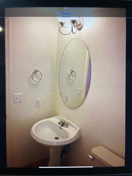 Powder Room - 21815 N 40th Pl