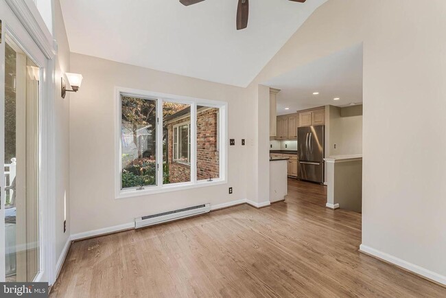 Building Photo - 3867 Chesterbrook Rd