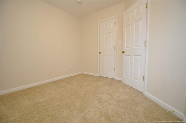 Building Photo - 701 Kavkaz St