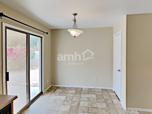 Building Photo - 16603 W Paradise Lane