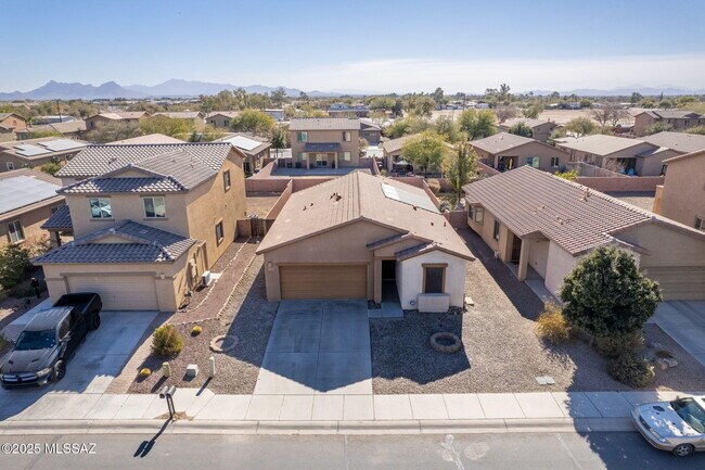 Building Photo - 12073 W Hailey Ln