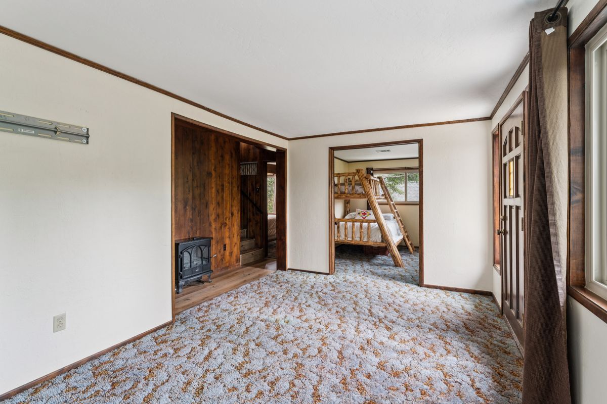 Building Photo - 1301 Calgary Dr