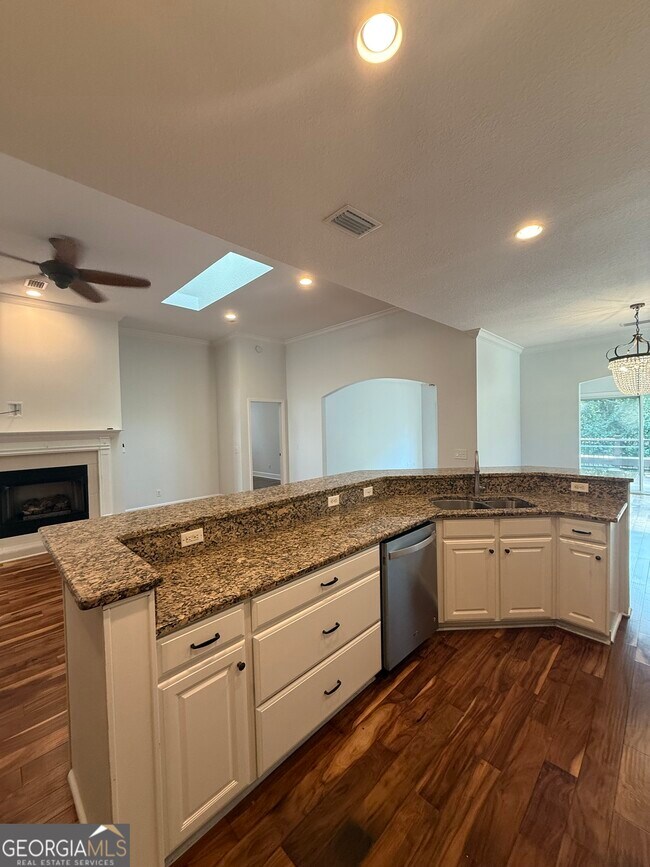 Building Photo - 1603 Sandpiper Ct