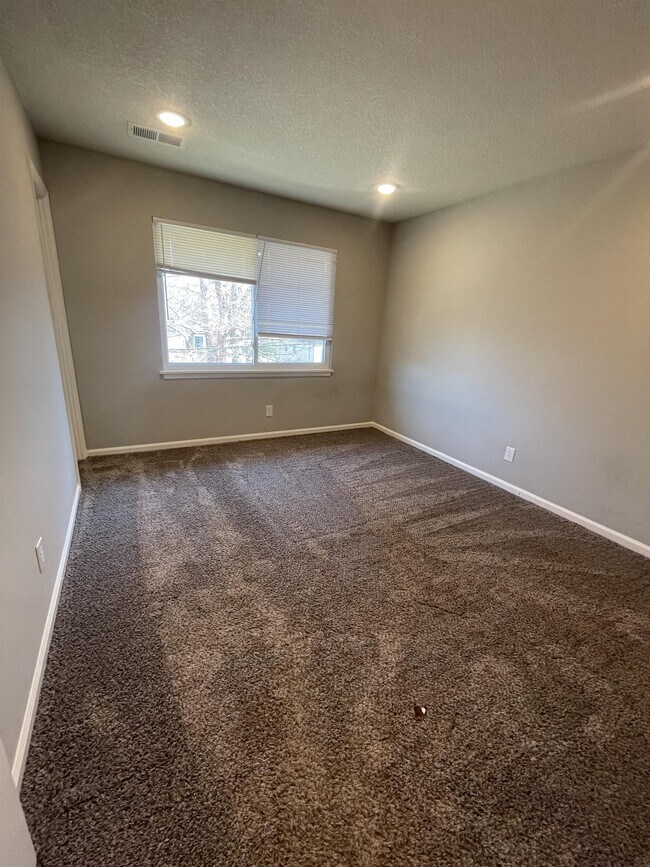 Building Photo - 1200 NW Hwy 7