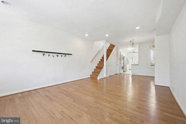 Building Photo - 707 15th St NE