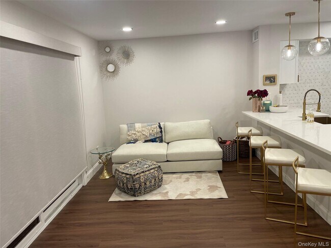 Building Photo - 1 Anchorage Way