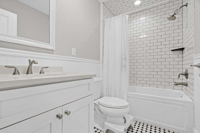 Building Photo - 4 Central Ave