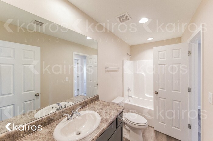 Building Photo - 158 Wexford Way