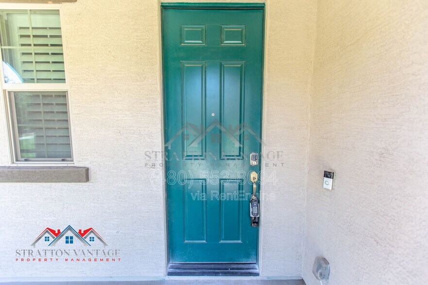 Building Photo - 3738 E Dogwood Dr