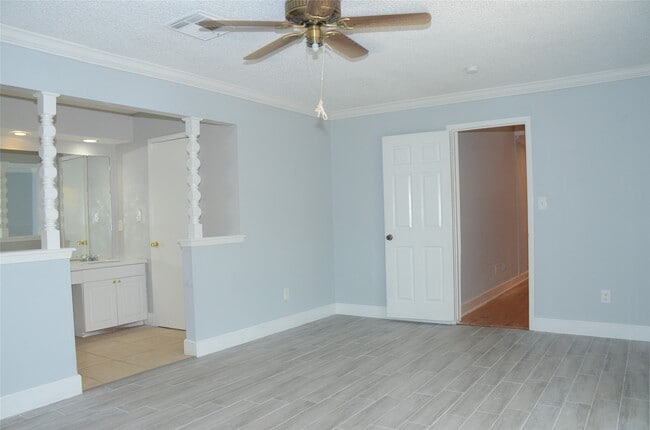 Building Photo - 6502 Briar Terrace Dr