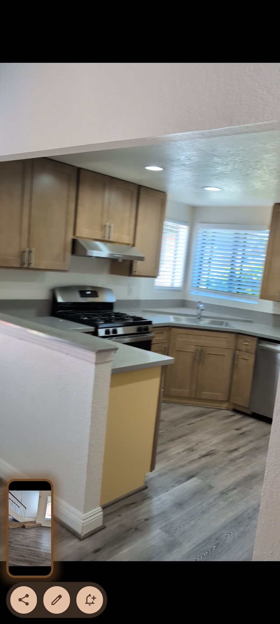 Building Photo - 675 Woodcrest Dr