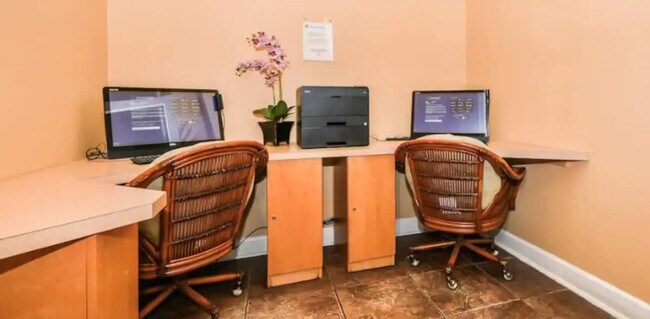 Building Photo - 113 Pompano Beach Dr