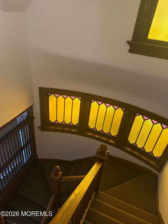 Building Photo - 84 McLaren St