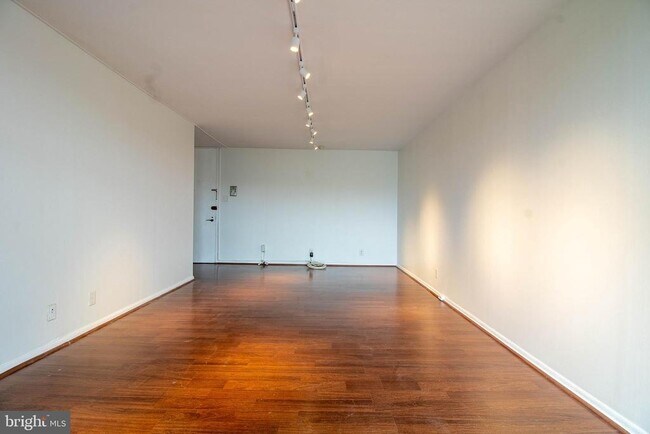 Building Photo - 3600 Conshohocken Ave