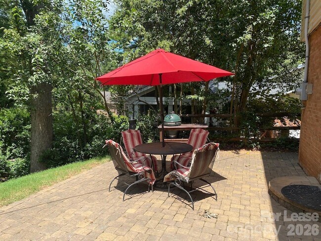 Building Photo - 3922 Fellsway Rd