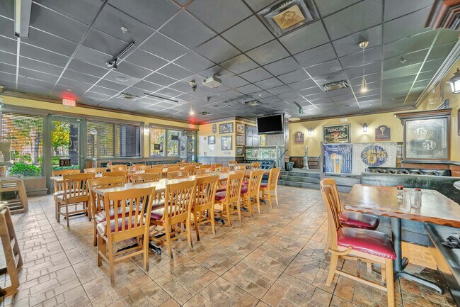 Building Photo - 8101 Resort Village Dr