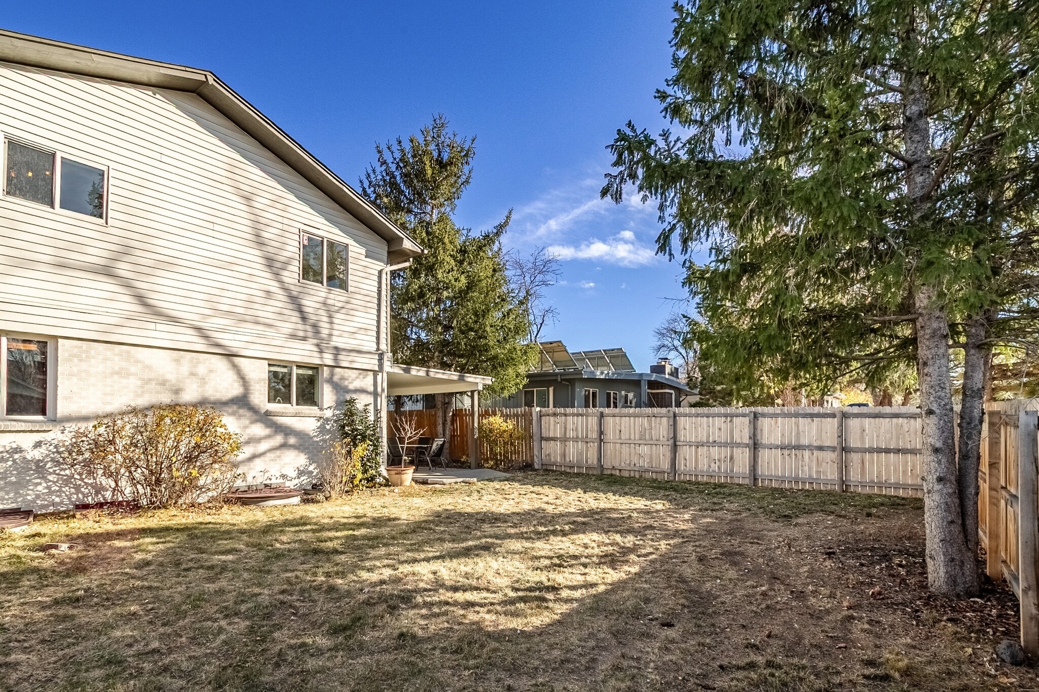 Building Photo - 10490 W Dakota Ave