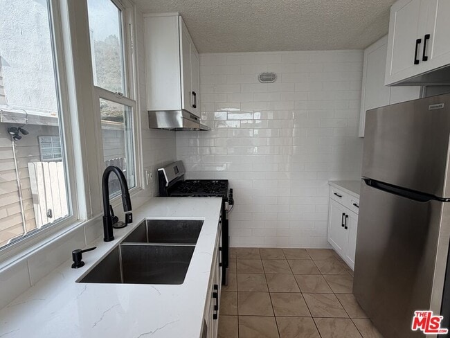 Building Photo - 22041 Pacific Coast Hwy