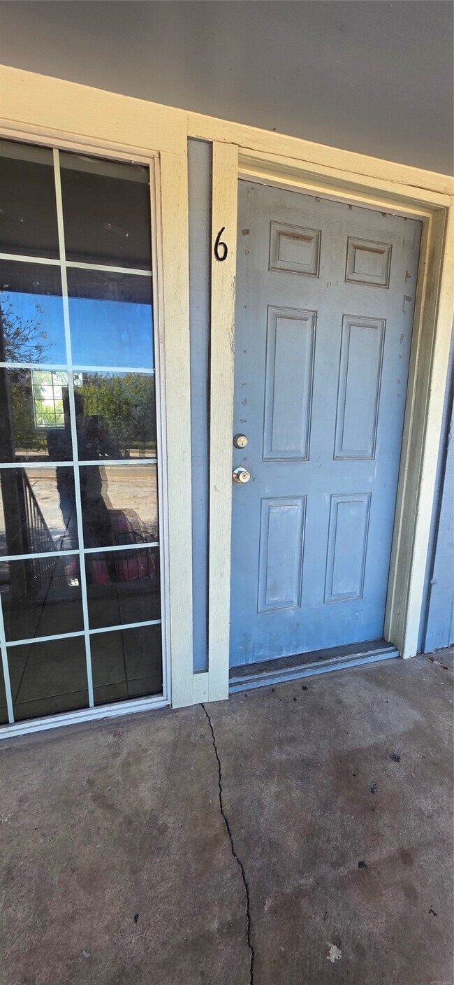 Building Photo - 4005 Irvington Blvd