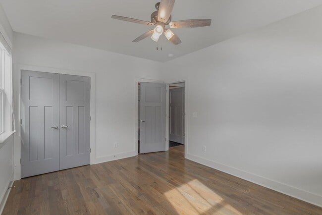 Building Photo - 5802 Maxon Ave