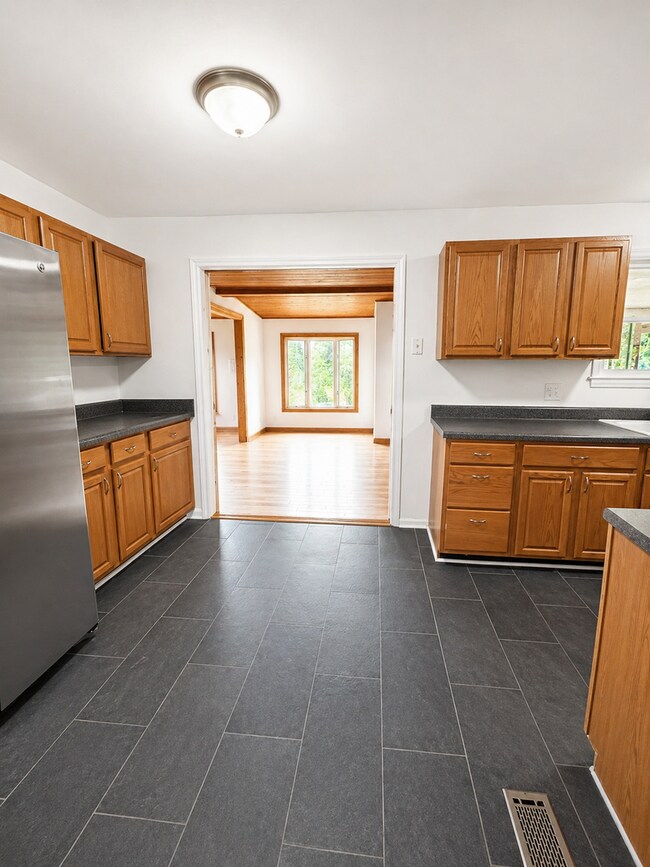 Building Photo - Remodeled Home on Nearly Half an Acre with Beautiful Country Views