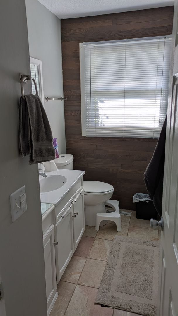 Building Photo - NW Rochester MN, 3bedroom 2bath 2+Car deta...