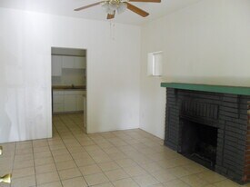 Building Photo - 1327 N Park Ave